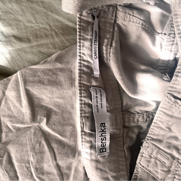 ASOS Berksha cargo pants in a pale grey - Picture 2 of 6